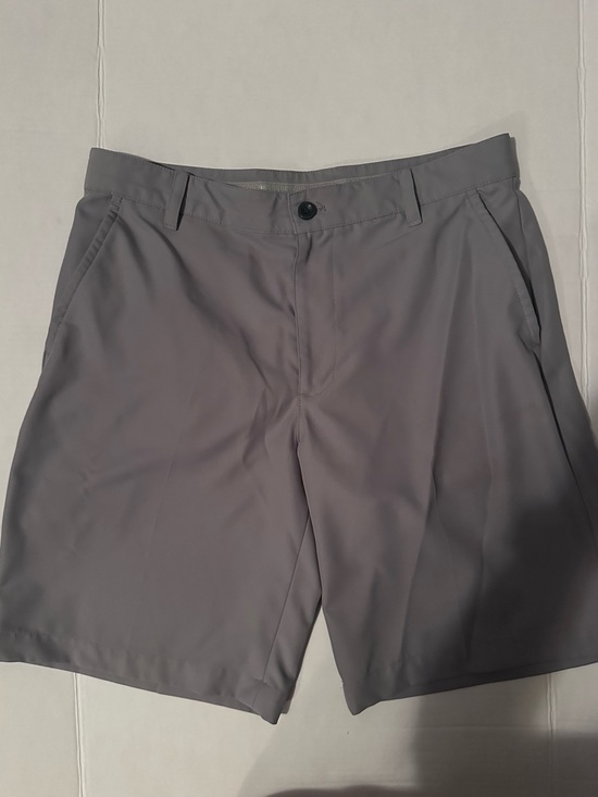 Izod Other - IZOD Golf Men’s Performance Shorts Gray Size 33